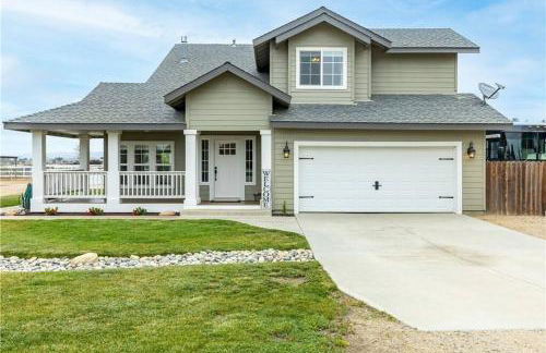 Our Farmhouse, Our Place: Cozy and Cute homestead! - Foto 1