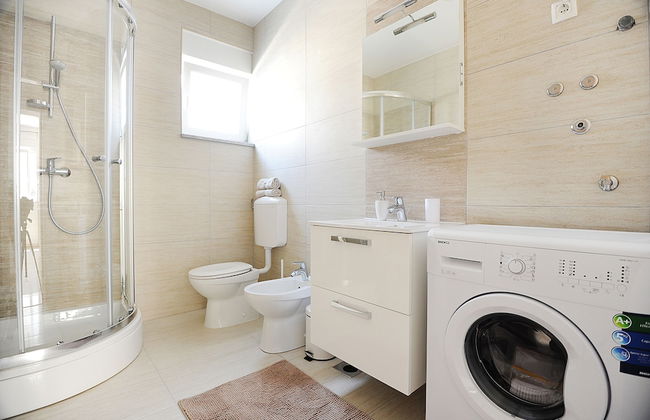 Apartments Hills - Photo 16