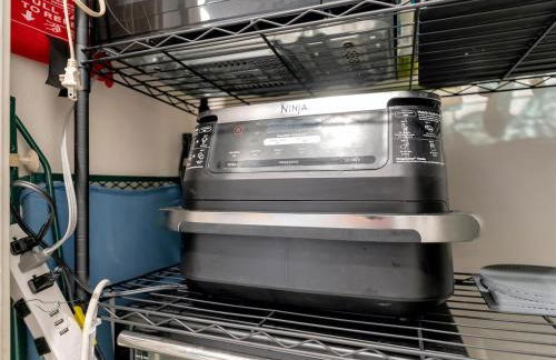 Quiet Corner Suite Heated Pool & 2 mins 2 beach - Foto 15