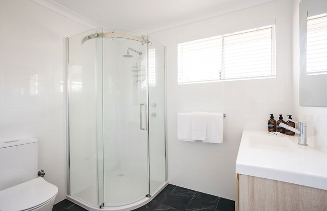 Owen's Hideaway by the BNB Collection - Photo 21