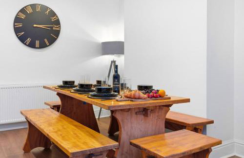 Lovely 4b Stay- Ideal for Contractors & Families - Photo 31