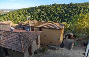 TUSCANFLAT Castle - Photo 73