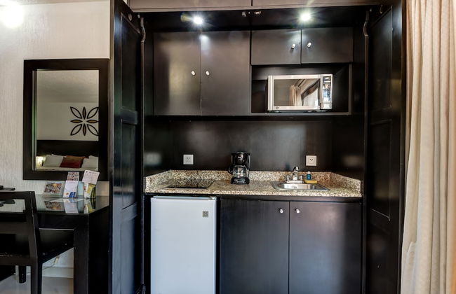 Suites Corazon - Photo 24