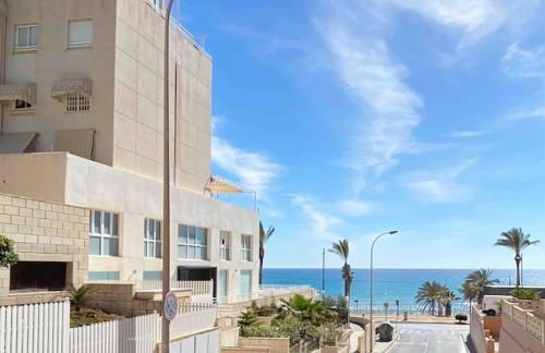 Modern flat and private attic close to beach - Foto 26