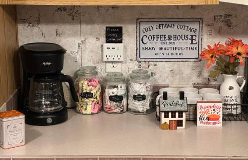 15 miles to Windham Mountain ! King Bed, Game Room, OutDoor Patio - Foto 9