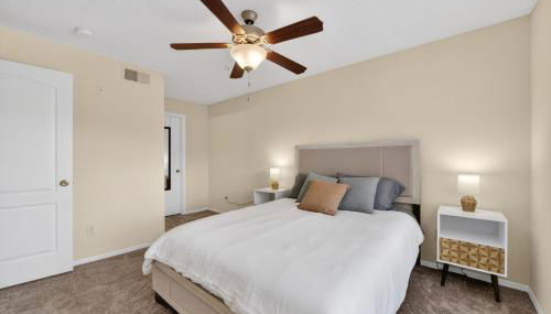 Modern 2BR Stay in Prime Location - Foto 2