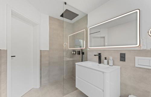 1-2 Personen - Fahrradgarage - Küche - Zentrum - WLAN - Klima - Foto 17