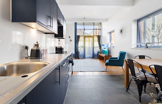 City Centre Spacious Apartment - Photo 1