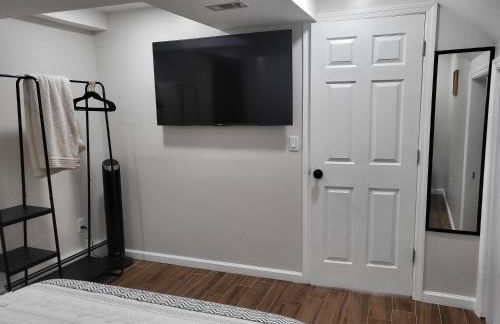 Modern Farmhouse Decor With Washer & Dryer - Foto 5