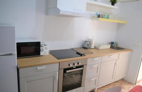 Impressive 1 bed Apartment with a stunning bathroom and Terrace CB4EV - Photo 9