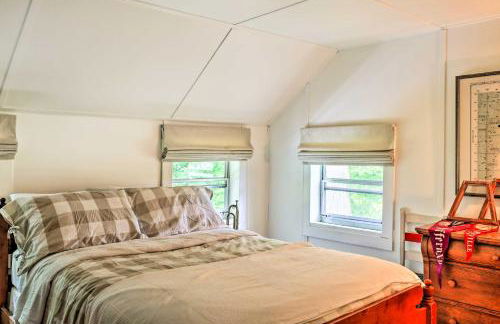 Authentic 1912 Adirondack Lake Camp with Fire Pit - Foto 19