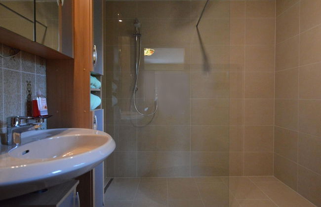 Romantic Mansion in Strotzbusch by the Forest - Photo 11