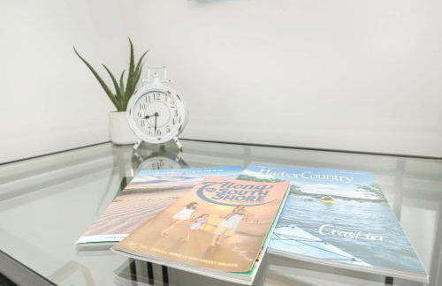 Spacious upstairs 1bed- Walking distance to Beach outlet mall - Photo 11