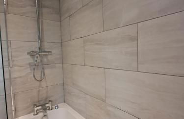 Two Bed house, Parking for 2 cars close to Heathrow - Foto 4