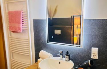 Boutique Apartment - Photo 26