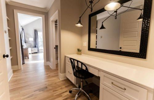 Minutes to Downtown Huge Outdoor Deck HOT TUB - Foto 26