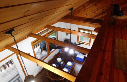 Trailseeker Cabin w King Bed Hot Tub at Red River Gorge Natural Bridge - Foto 17