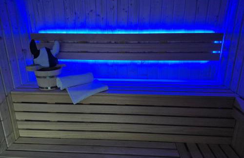 Domek Viking z prywatnym ogrzewanym basenem sauną oraz balią z jacuzzi - Foto 8