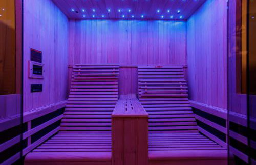 Sunluxvilla 4BR Heated Pool Jacuzzi Sauna - self check in - Photo 25