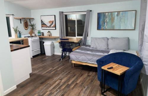 Cozy Little Cabin Slumber Village 3 - Photo 1