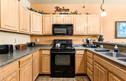 Majestic Lake Views King Suite, 2 Queen Beds and Heated Pools - Foto 33