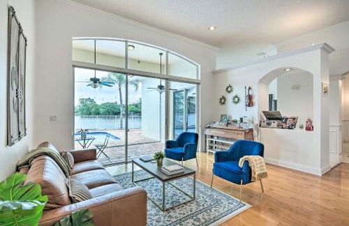 Poolside Paradise with Lake Views in Miramar! - Foto 2