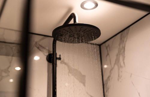 Premium Tower Hill Serviced Apartment - Photo 13