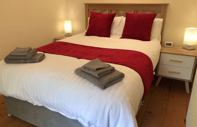 Idyllic Location, Stunning Views, Relax & Refresh in Peace & Comfort - Foto 3