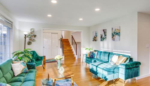 Modern Kirkland Home with Sauna and Outdoor Fireplace - Foto 5