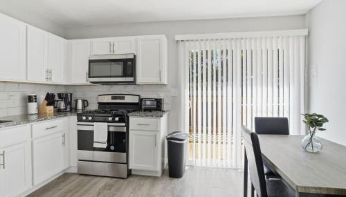 Charming 2-Bedroom Retreat Comfort Meets Style - Foto 5