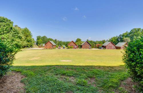 Scenic Outdoor Space Lake Keowee Retreat! - Foto 27