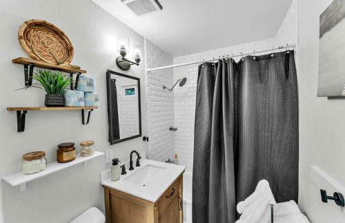 The Rigi Chalet HOA Beach Access Close to town - Foto 11