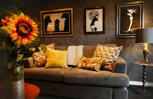Modern chic apartment, lift access & free parking - Foto 1