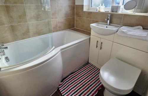 Willow Retreat - House in Burbage- Sleeps2- Garden - Photo 20