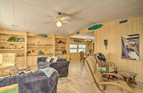 On-Site Canal Access St James City Home - Foto 5