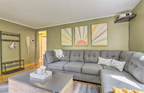 Granby Getaway in the Woods with Spacious Yard! - Foto 5