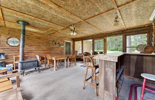 8BR 5BA Huge Dog Friendly Log Cabin near Wisconsin Dells and Lake sleeps 25plus - Foto 55