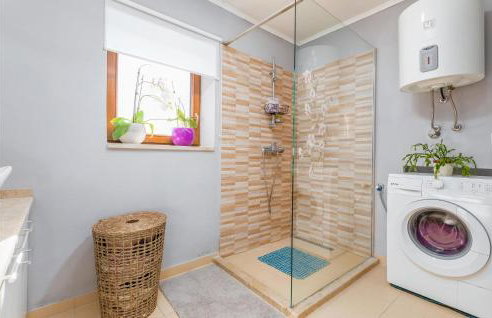 Cozy Apartment In Pilkovici With Wifi - Photo 42