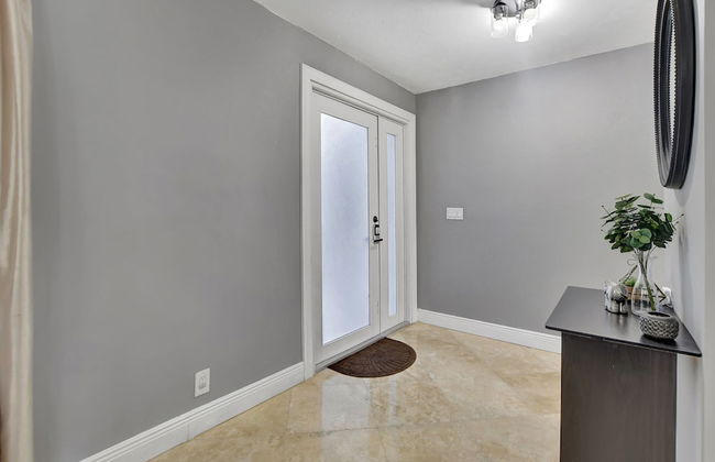 Boca Beauty - Stylish Home With Pool 3 Bedroom Home by RedAwning - Foto 38