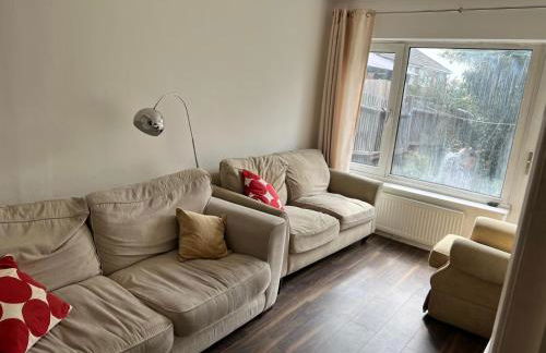 Large Rooms with Desk, Gardens & Great Transport - Foto 1