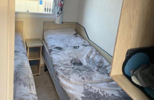 Cabin - Sleeps 4 - Pets Ok - Balcony - Parking - Foto 4