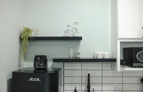 Modern Casita,Spa,Pool 10 Min to AZ Athletic Center - Photo 13