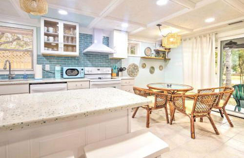 Walk to Ocean Home with Fire Pit in Atlantic Beach - Foto 7