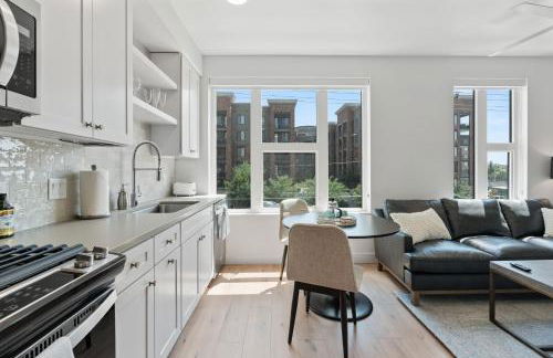 Outstanding Amenities-New Complex- Downtown Luxury - Foto 3