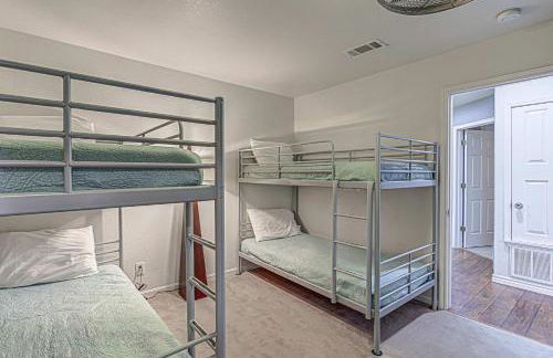 Waterfront 3BR Retreat - Pool & Hot Tub - Foto 34