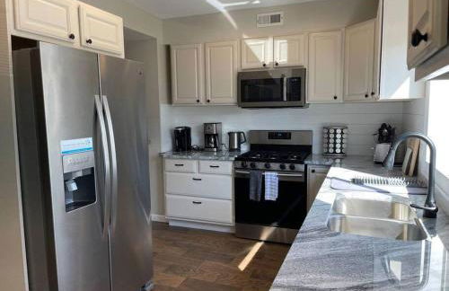 The Gray House by Gallaudet 4 BR 3 BA - Foto 13