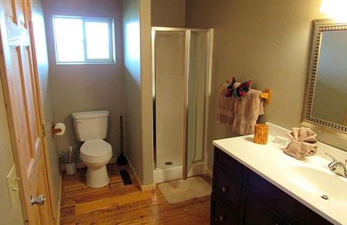 Magnificent Log Cabin with Mountain Views near Yellowstone National Park, Montana - Foto 24