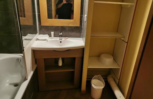 APPARTEMENT 1 Chambre 5 Personnes L'OURS BLANC à L'ALPE D'HUEZ - Foto 10