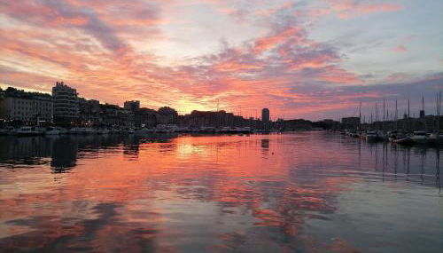 coquet appartement au coeur du panier - Photo 5