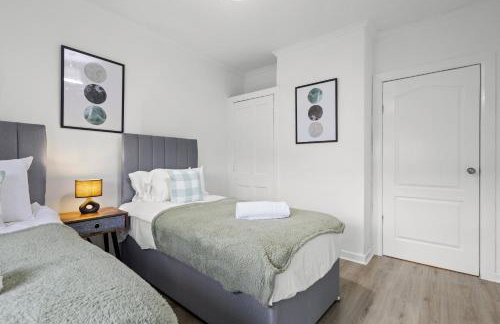 Welcoming Home in Johnstone, Near Glasgow Airport - Bonnie Lodgings - Foto 25